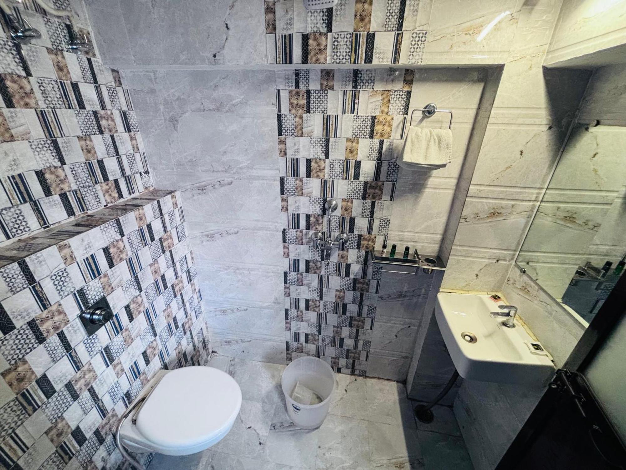 Hotel Ps Residency فاراناسي المظهر الخارجي الصورة