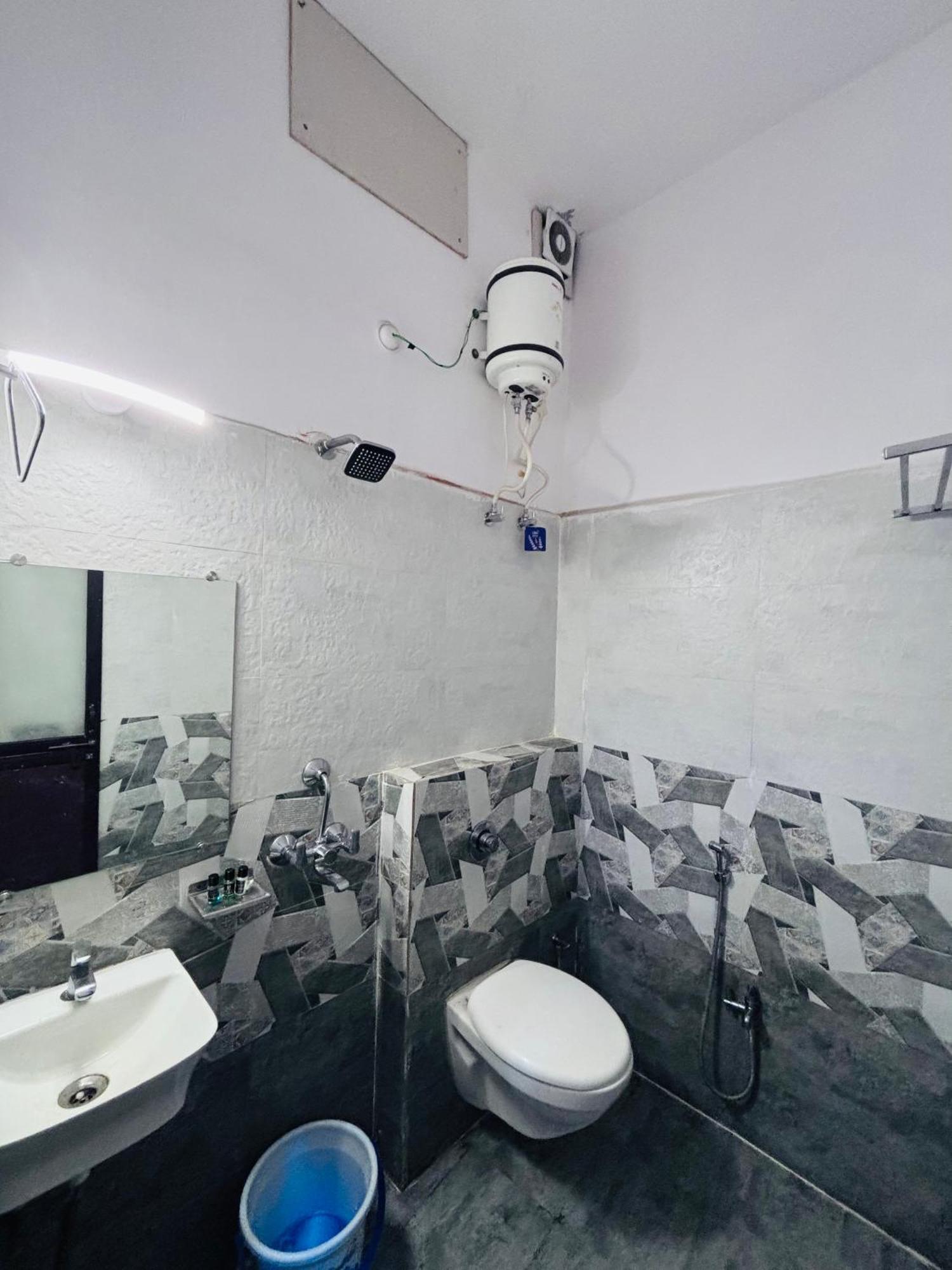 Hotel Ps Residency فاراناسي المظهر الخارجي الصورة